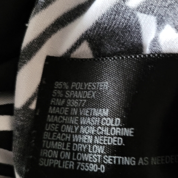 Worthington Short Sleeve Blouse - Picture 5 of 5